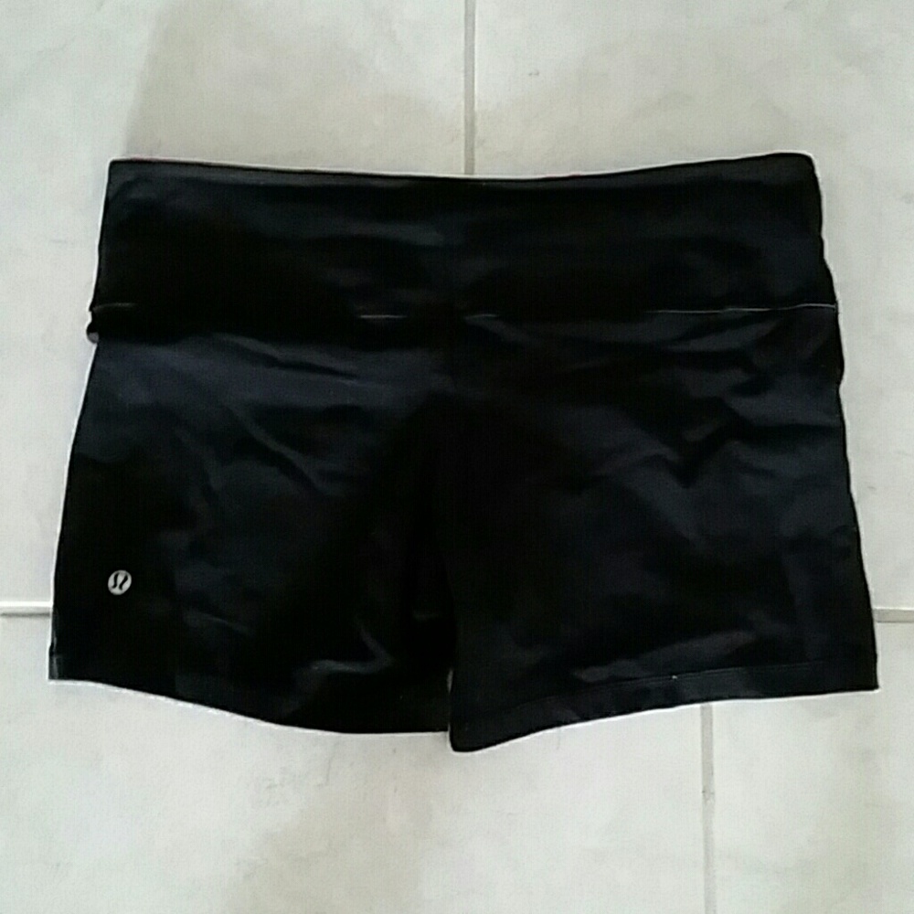 Lululemon black shorts